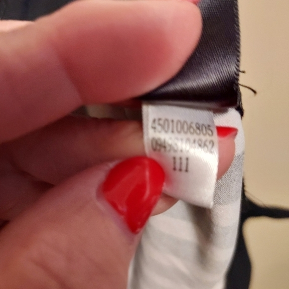 White/Black med stripes dress black and white black trim on bottom - Picture 9 of 9